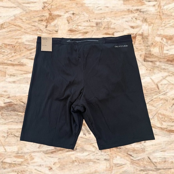 ✔️NWT✔️ NIKE Dri-Fit ADV AeroSwift 1/2 Length Racing Tights - Picture 3 of 11